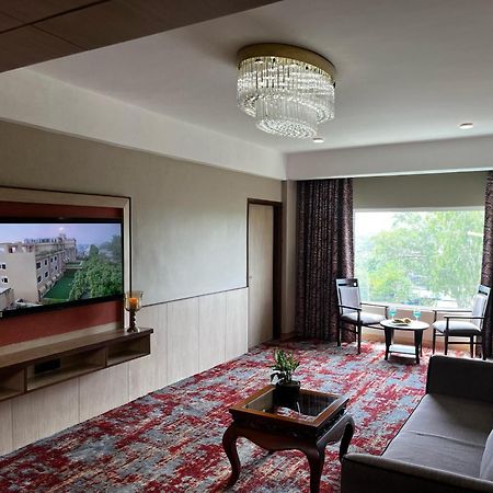 The Lalita Grand Mathura- Vrindavan 외부 사진