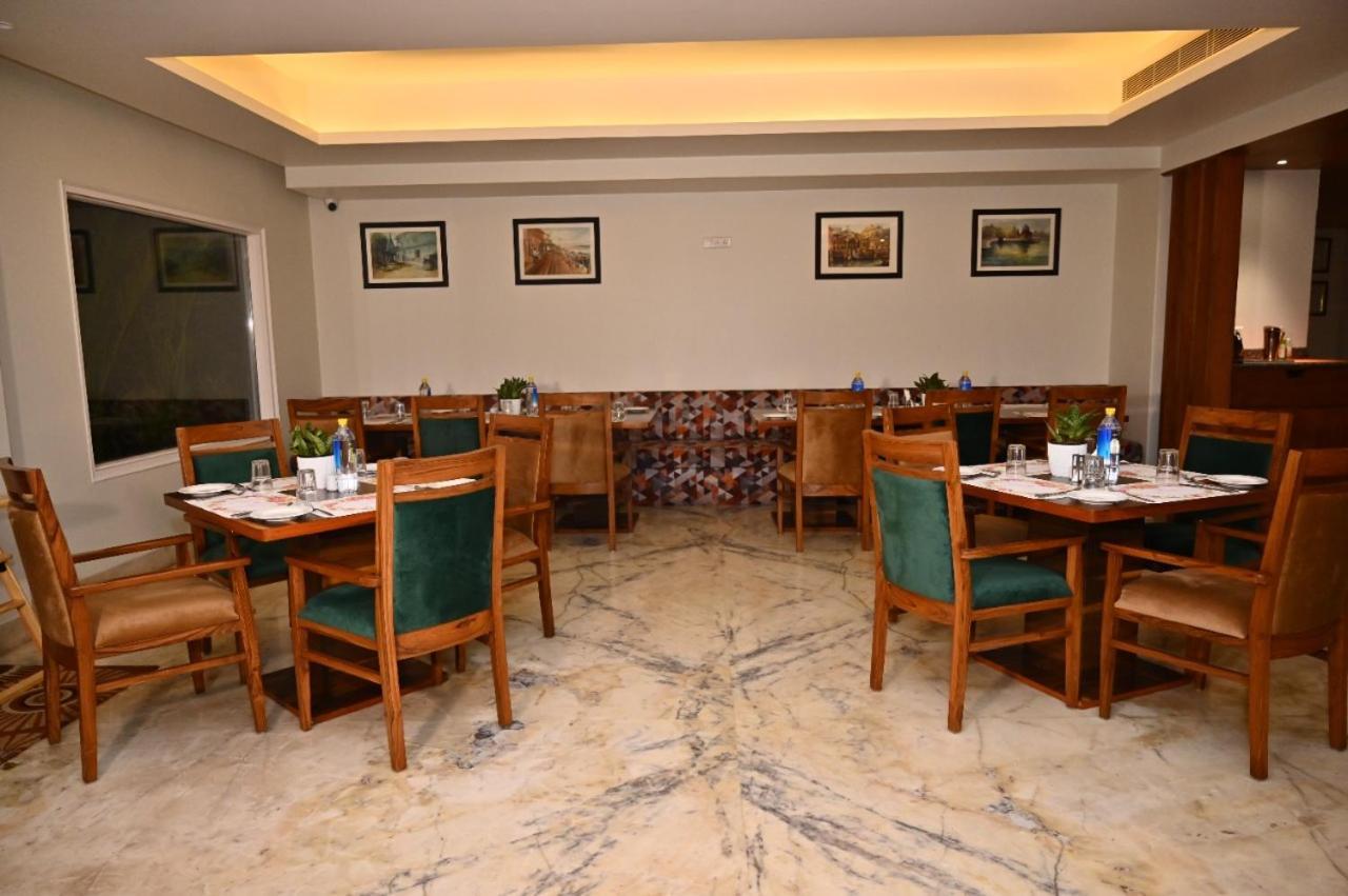 The Lalita Grand Mathura- Vrindavan 외부 사진