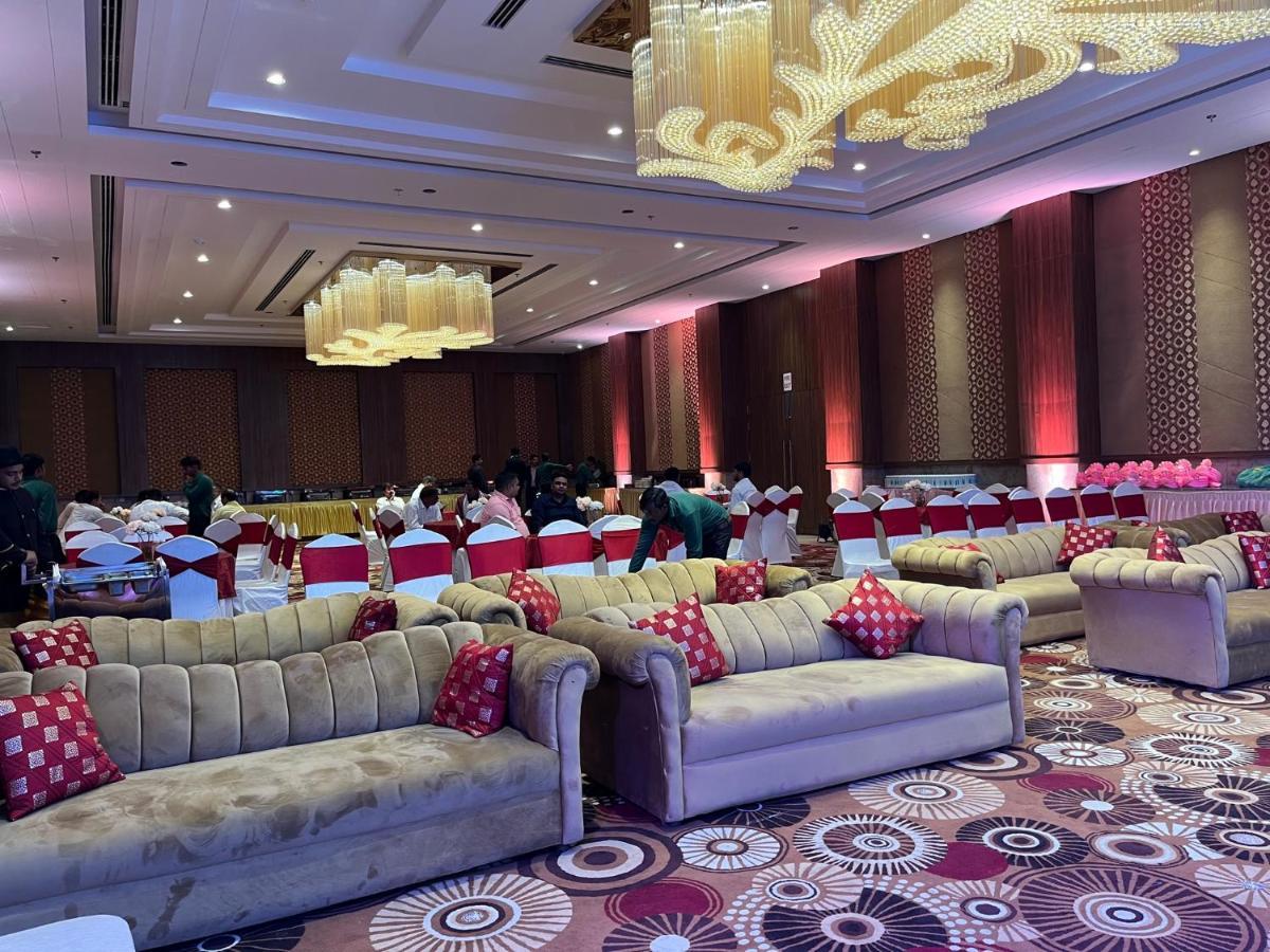 The Lalita Grand Mathura- Vrindavan 외부 사진