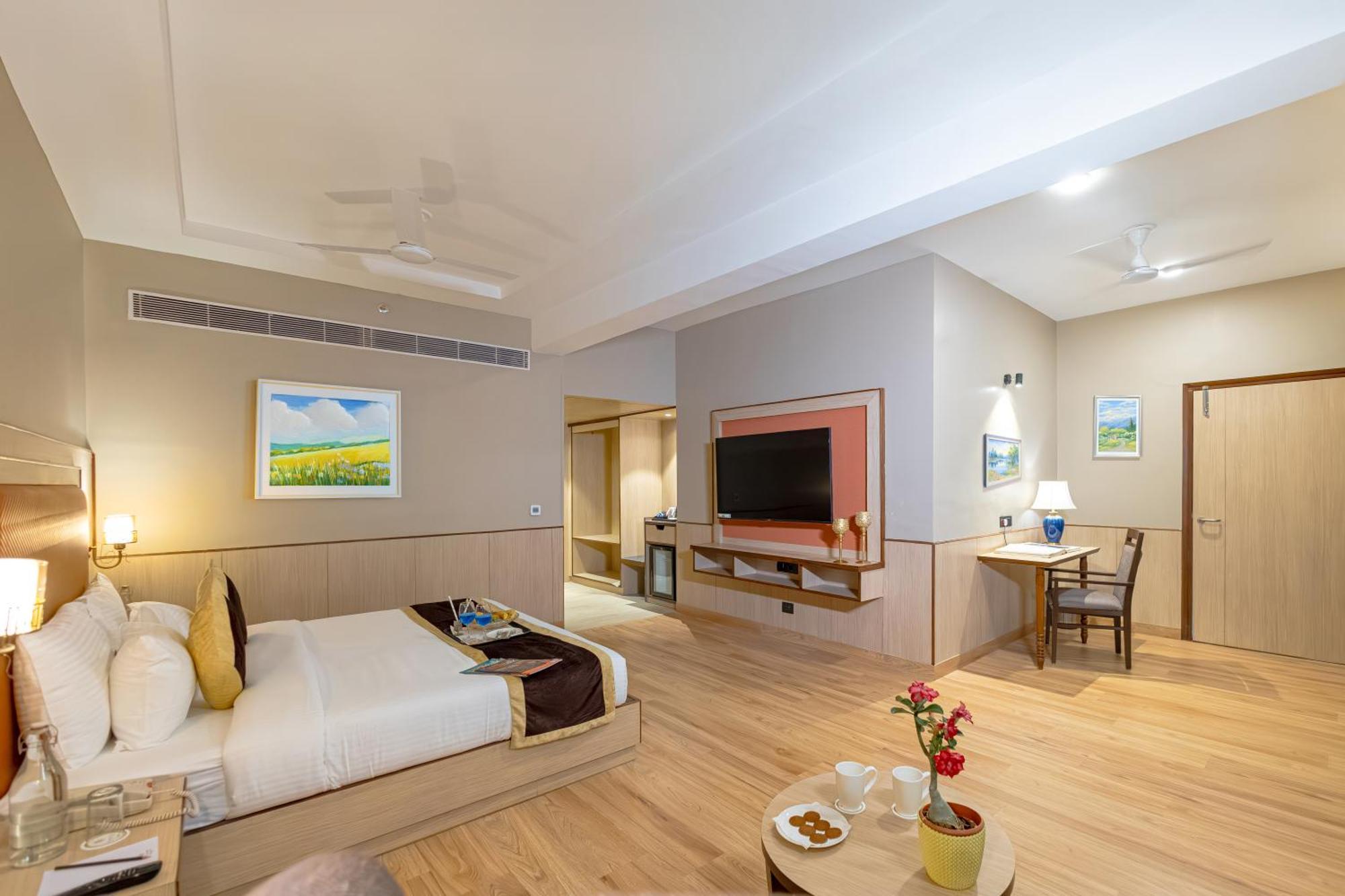 The Lalita Grand Mathura- Vrindavan 외부 사진